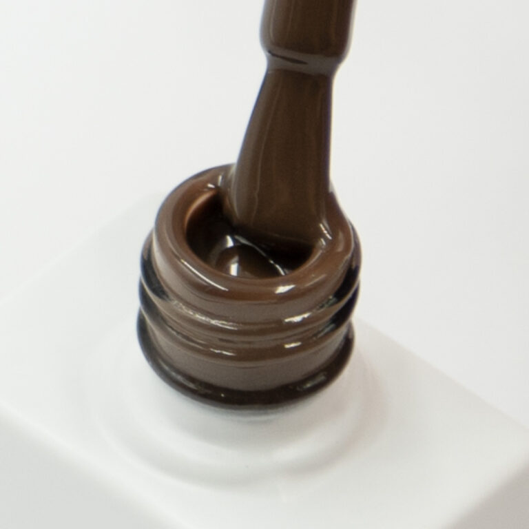 KOLOR ROKU PANTONE 2025 – MOCHA MOUSSE