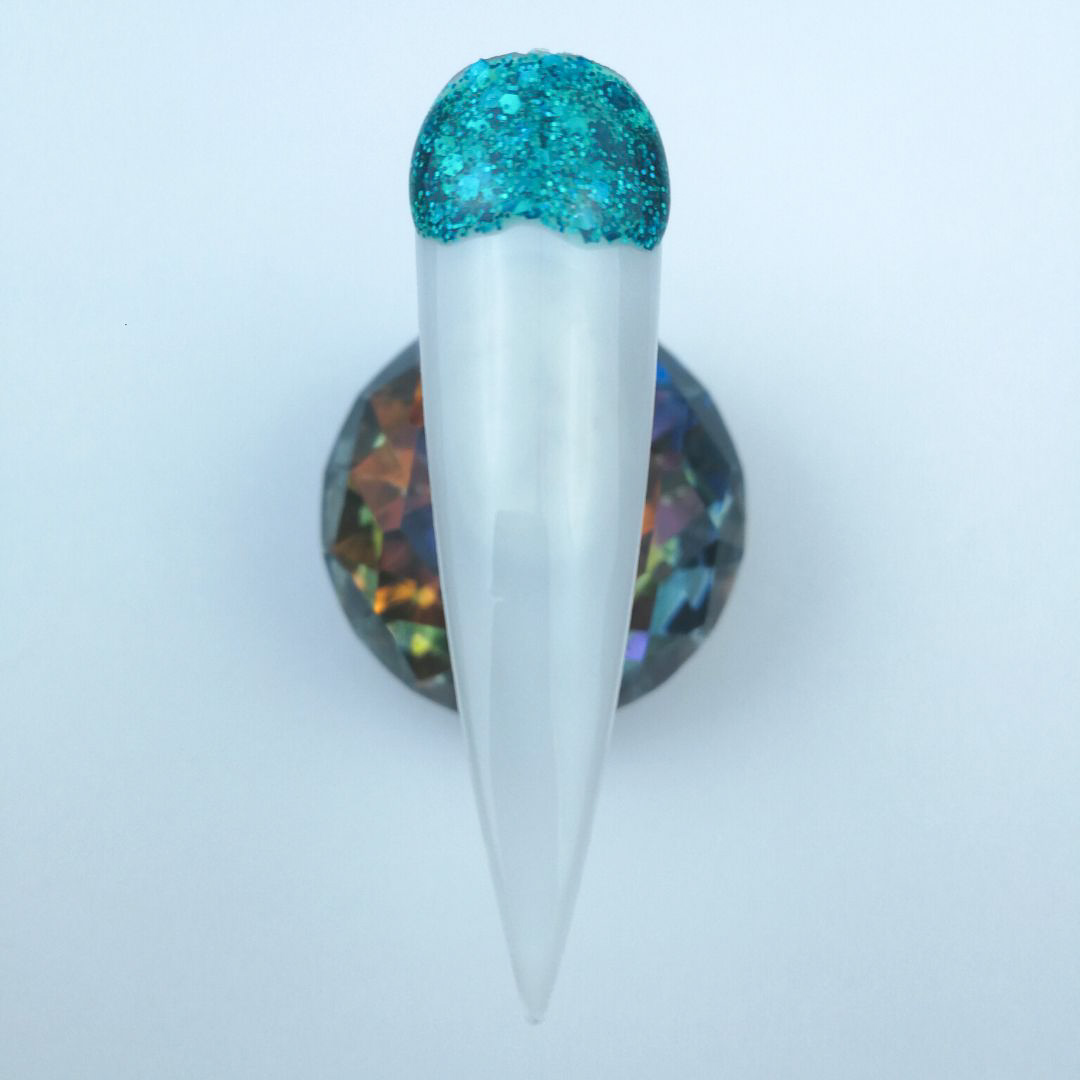 Princess nails z frenchem Step 1