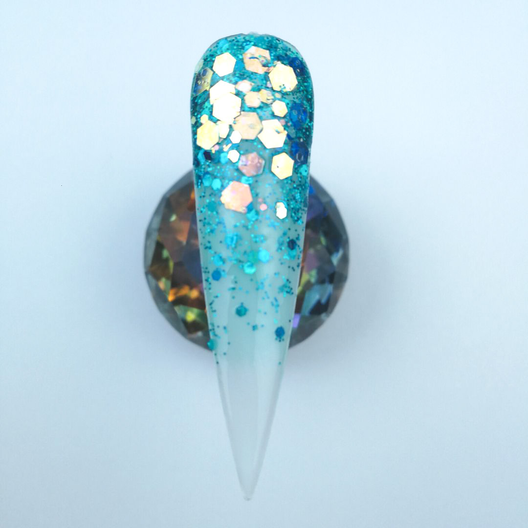 Princess nails z frenchem Step 2