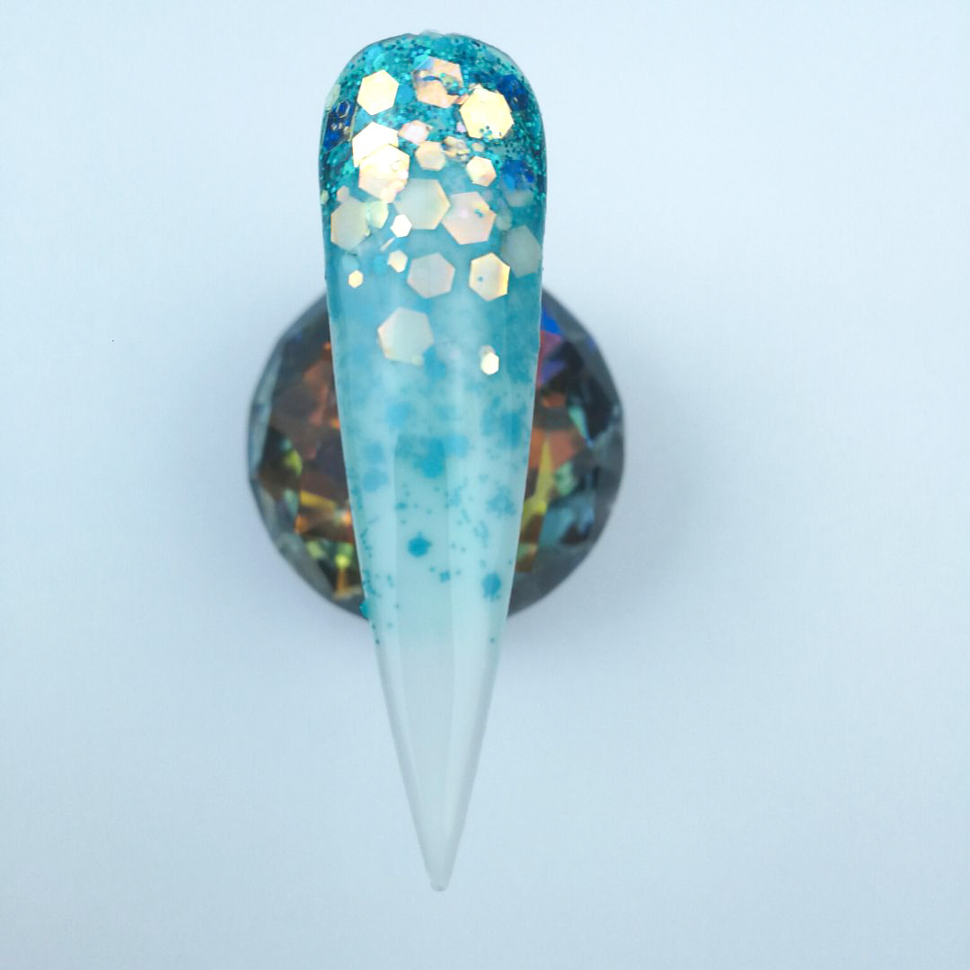 Princess nails z frenchem Step 3