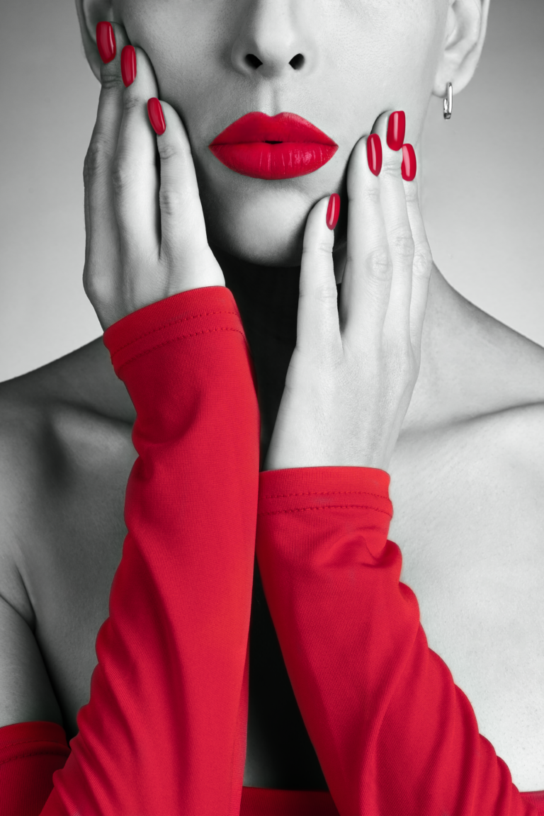 Czerwone paznokcie hybrydowe – eleganckie, modne i kobiece!