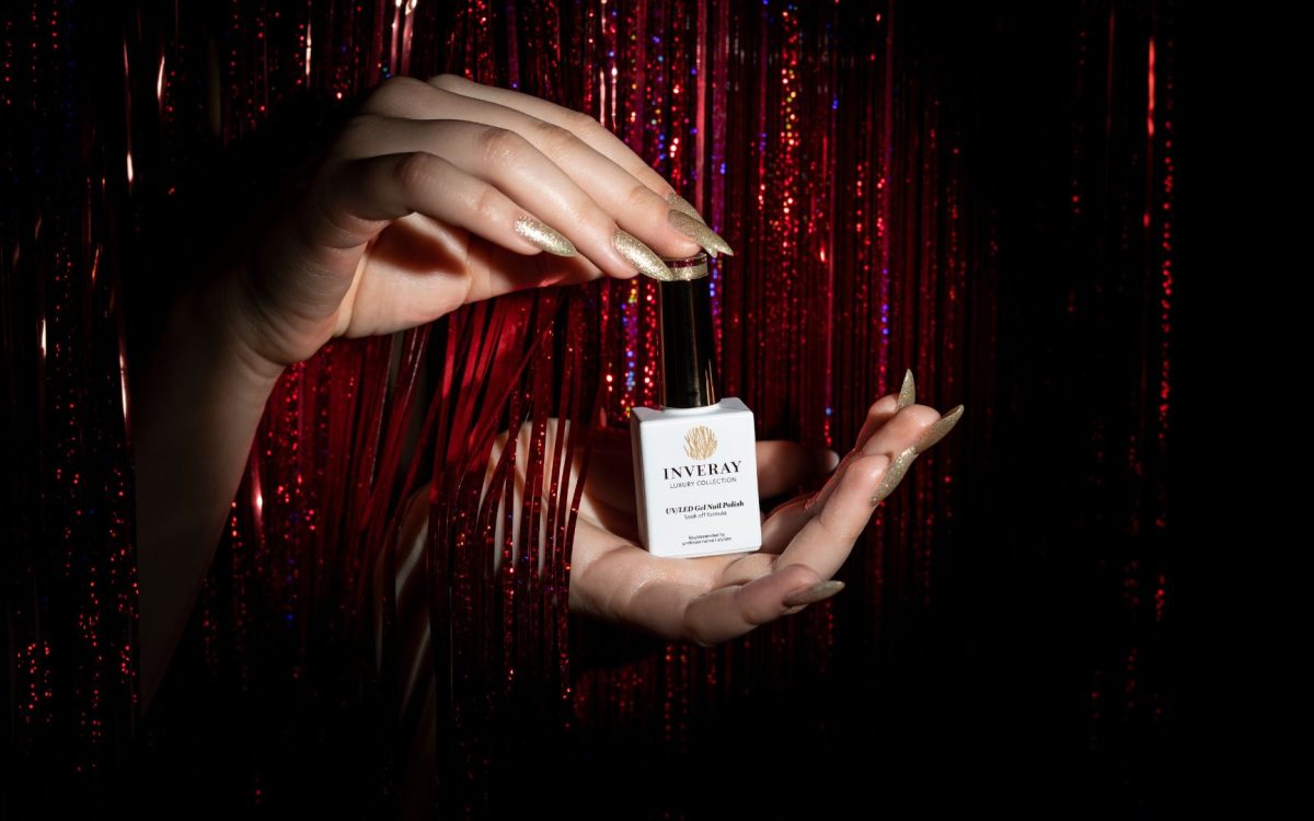 Manicure hybrydowy karnawałowy – wybierz swój kolor!