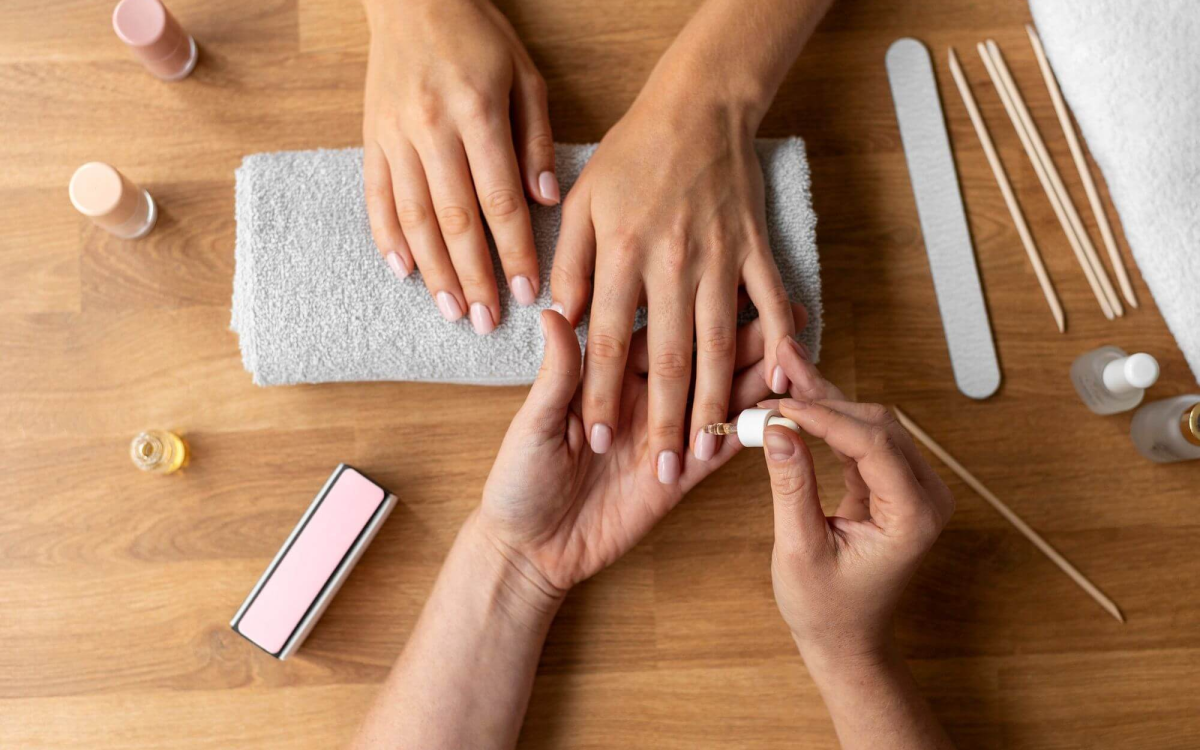 jak często robić hybrydy?