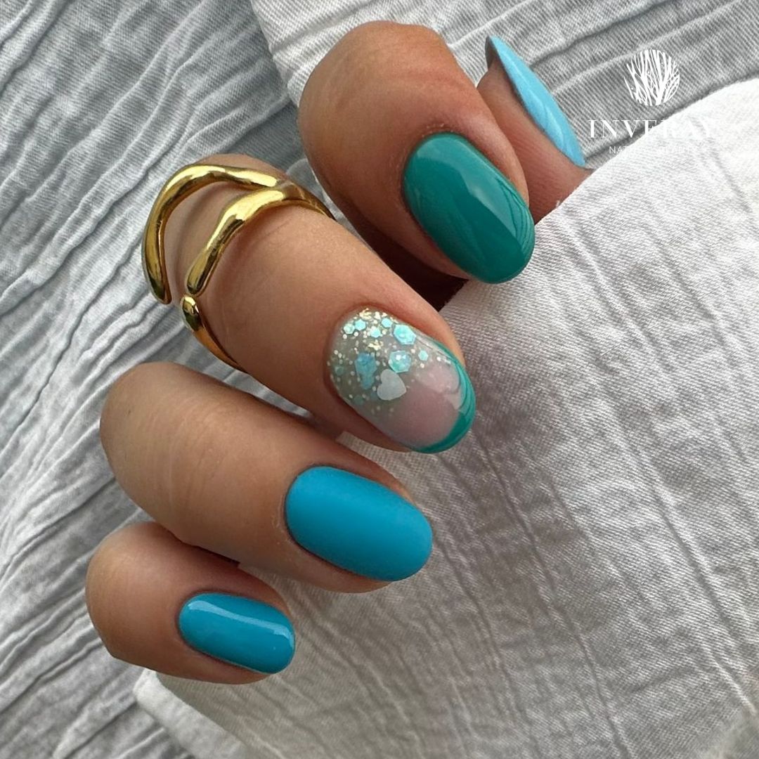 Letni french manicure z kwiatami - Inspiracja Nr 202