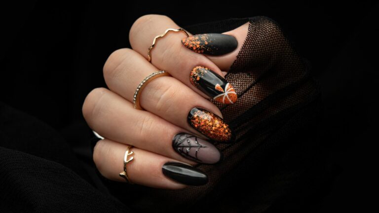 paznokcie na halloween, manicure